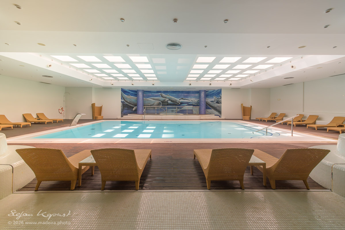 Indoorpool des Melia Mare mit Tageslicht